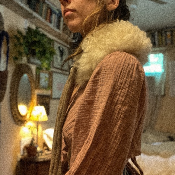 Handmade Sheepskin Collar with Brown Wool Tassels - Picture 2 of 5